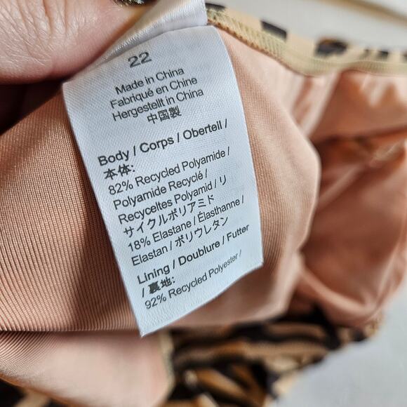 J Crew Front Twist One Piece Swimsuit Zebra Stripes Plus 22 Pool Beach Vacation - Picture 8 of 8